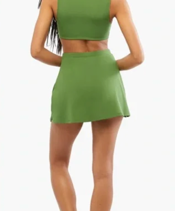 WeWoreWhat Active Skort in Court Green, L